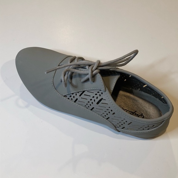 Qupid Flats - Picture 7 of 8